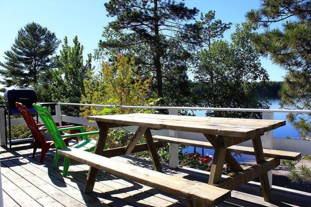 Mashkinonje Lodge Lavigne Buitenkant foto
